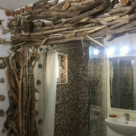 Apartment Sweet Homme